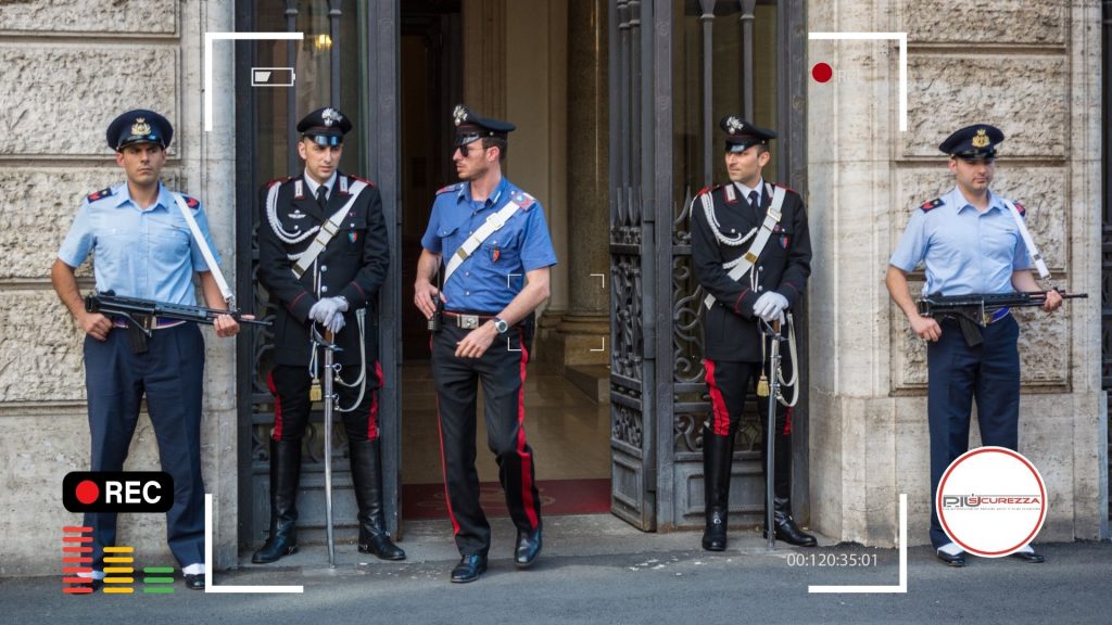 FILMARE E FOTOGRAFARE AGENTI DELLE FORZE DELL'ORDINE È LEGALE